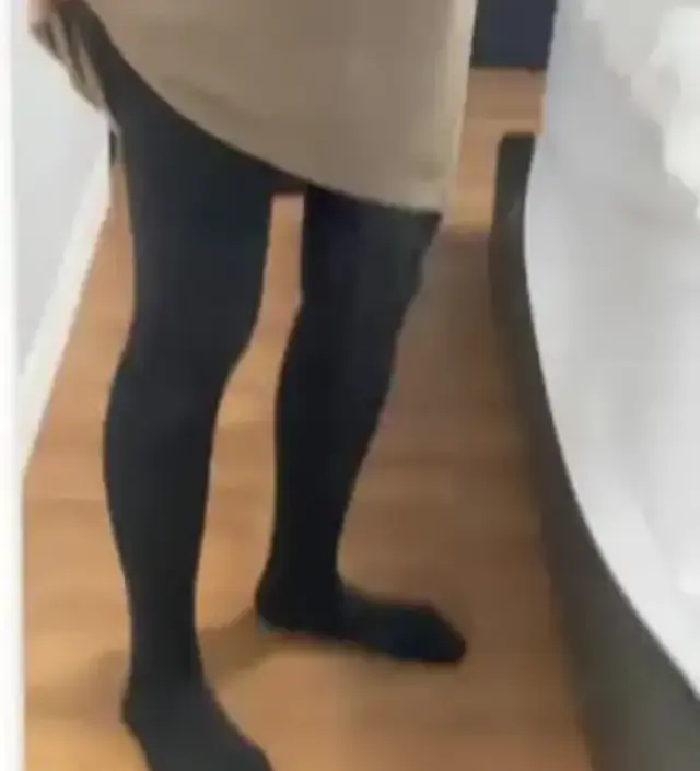 차콜 색상은 예쁜 치마랑 외출복으로 매치하기 좋을 것 같아서 구매했어요!
