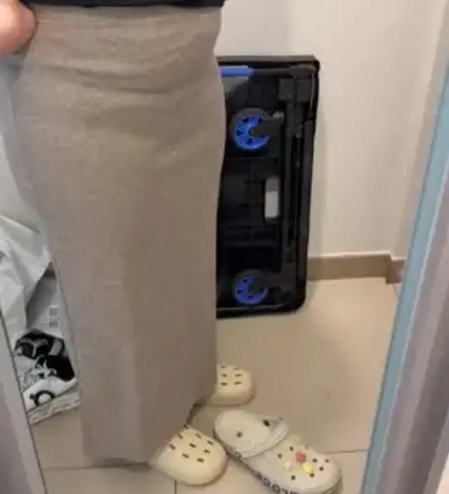 정말 이쁩니다 그리고 충분히 늘어나서 만삭 때까지도 입을 수 있을 것 같아요 이번 겨