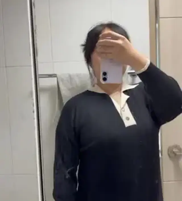 만삭까지 충분히 입을 수 있습니다 길이도 정말 괜찮아요 너무 예뻐요 결혼식장에서 도