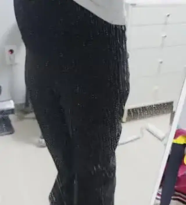 너무 맘에 드는 바지입니다. 핏도 정말 이쁘고 재질도 가벼워서 좋아요. 늦가을부터 입