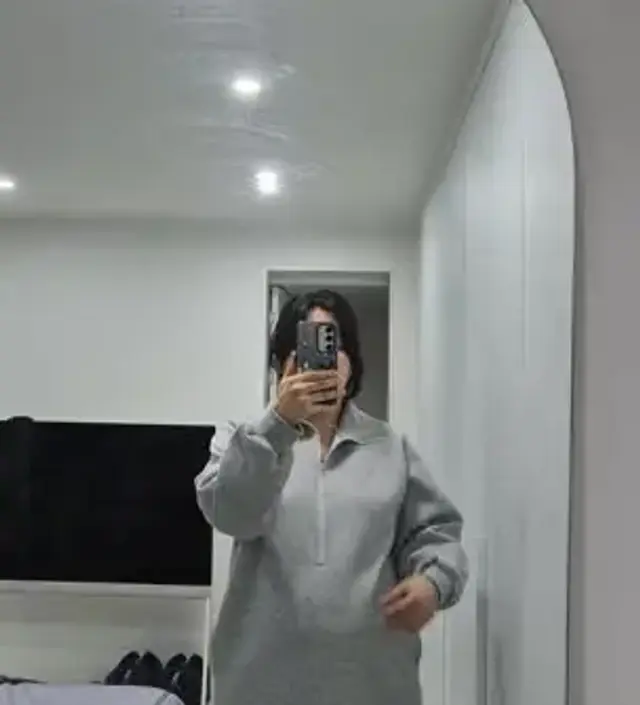 만삭이고 살이 많이쪄서 핏되지만 편하고, 기모있어서 따듯해요.