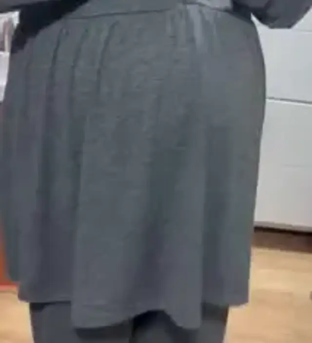 밴드형이라 조임이 있어요 만삭에는 불편감 느끼시는분도 계실거같아요
