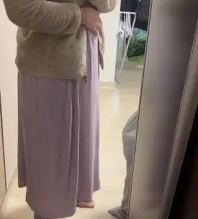 모유수유 하고 있어서 구매했는데 편하고 촉감이 좋아요. 키가 169정도 되는데 길이도 