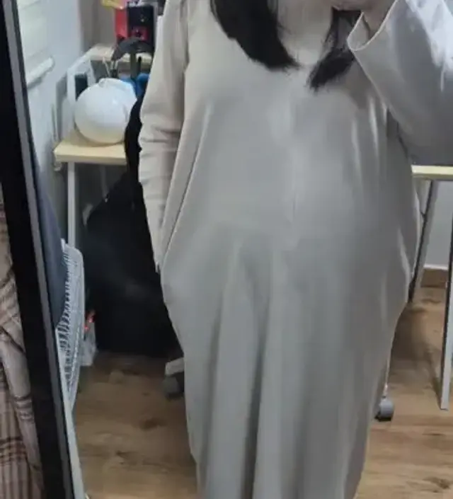 만삭 임산부인데 불편하지않고 좋아요! 매우 따뜻해서 겨울에 잠옷으로 입기 좋은 것 같