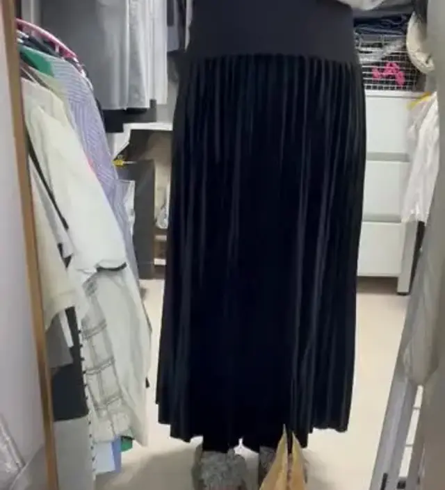 너무 편하고 이뻐요~ 기장 걱정했는데 저는 딱 좋더라구요~ 지금부터 겨울까지 잘 입을