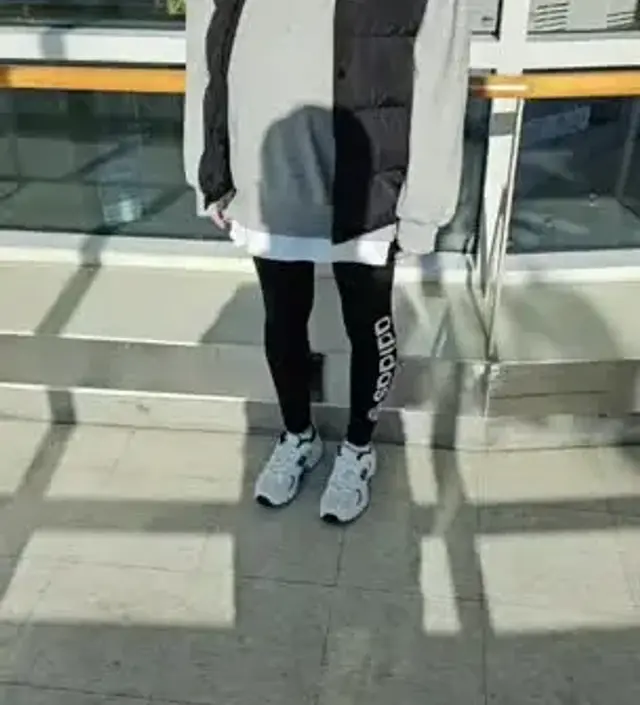 옷이 넉넉해서 편하고 키가 작은데 길이도 딱죠아요~~
