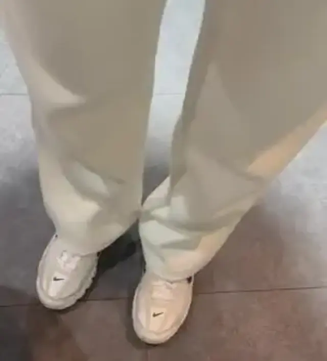 바지 너무 편해서 교복바지예요!!
