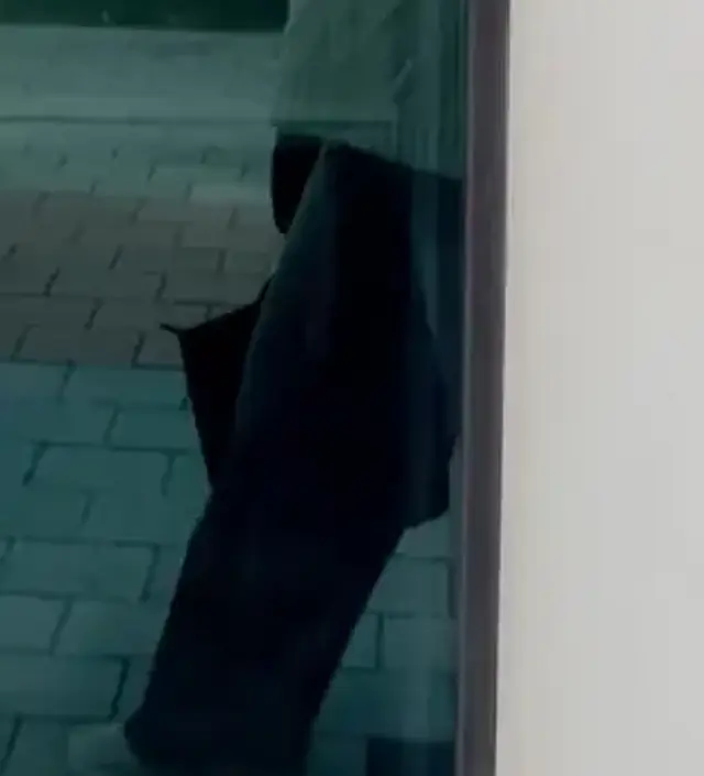 배 조이는 부분도 없고, 바지가 스판재질처럼 잘 늘어나서
