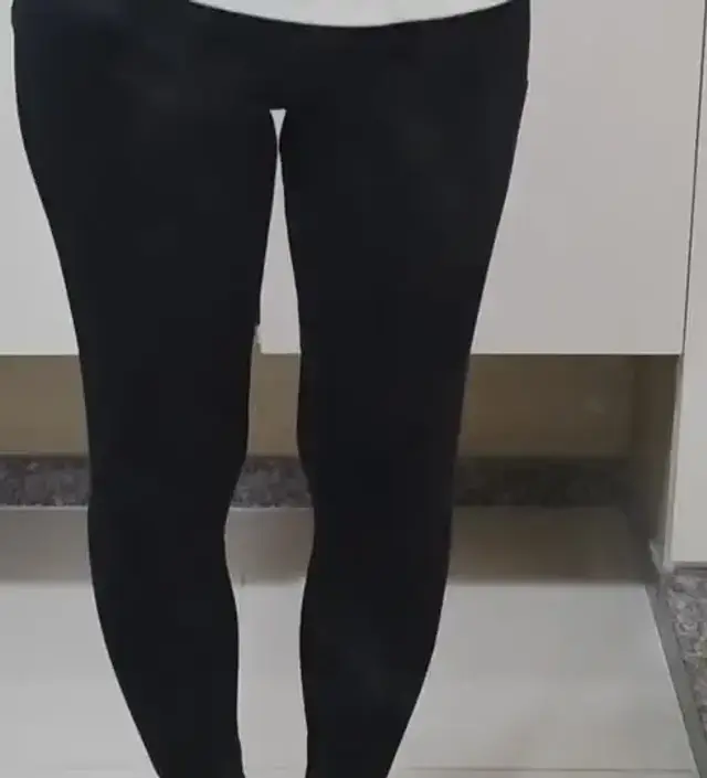 요가 수업하게되면서 레깅스같은더 필요하서 시켜보았어요~ 
