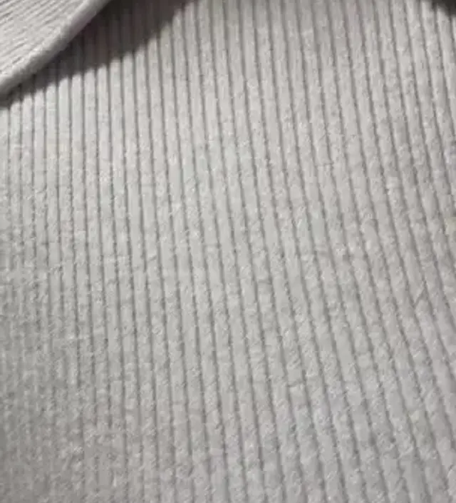 임산부라도 부해보이는게 덜해요 ㅋ 색상도 안에입기 너무 괜찮네요. 화사하게 입고싶엇