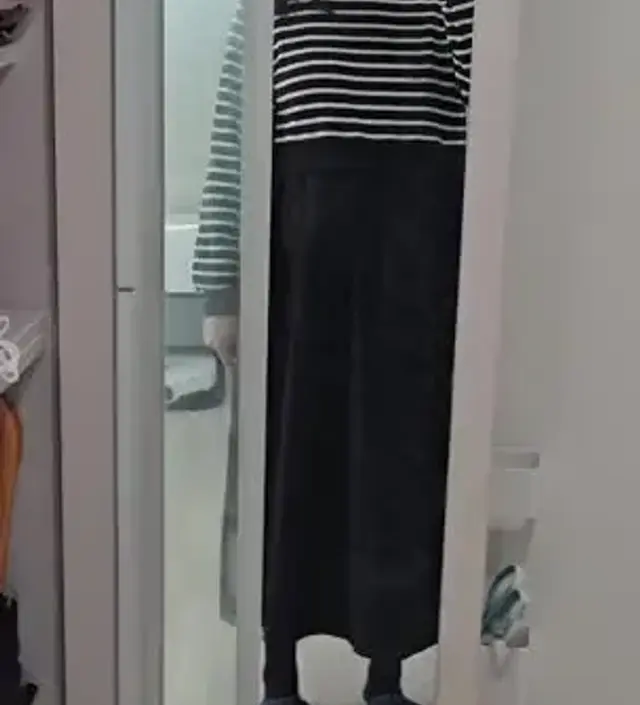 블랙 입어보고 너무 편해서 브라운도 주문했어요👍임부복 같지 않고 넘 이쁘네요~~