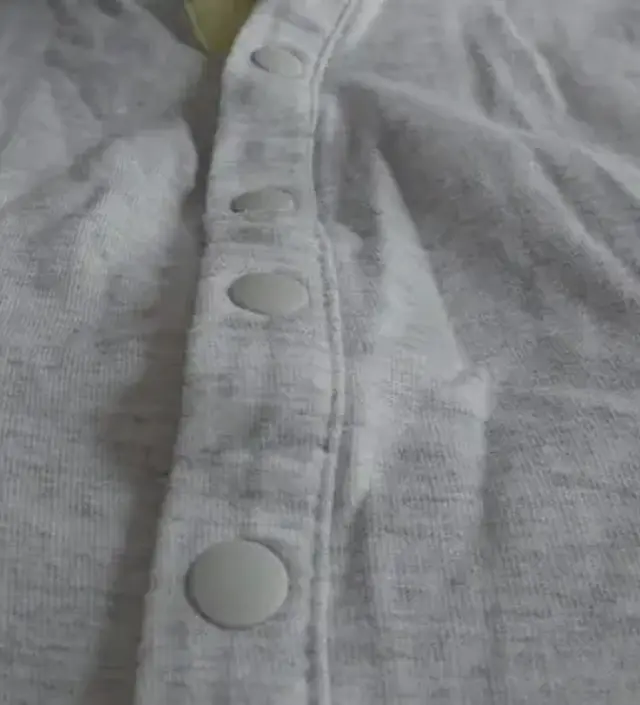 메란지 컬로도 이쁘네요 ~~조리원 퇴소 후 수유중에 필요해서 구매하게 되었습니다! 조