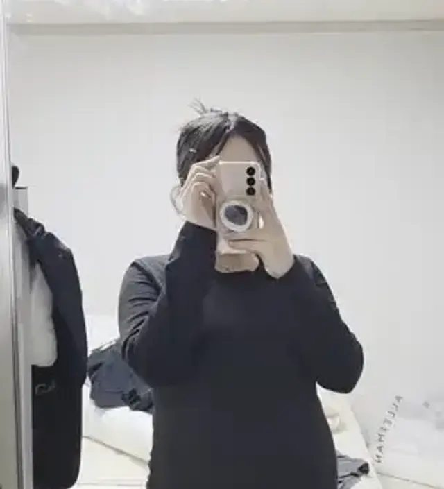 34주 임산부 배 잘 맞아요! 엄청 잘 늘어나는 재질은 아니지만 짱짱하게 잡아줘서 이너