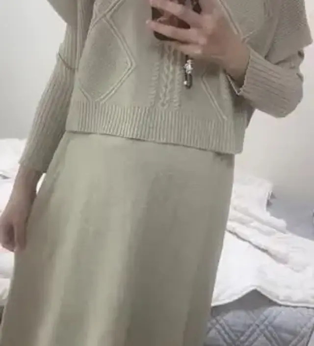 여성스럽고 예뻐여 임부복 같지 않고 하객룩으로 좋아여