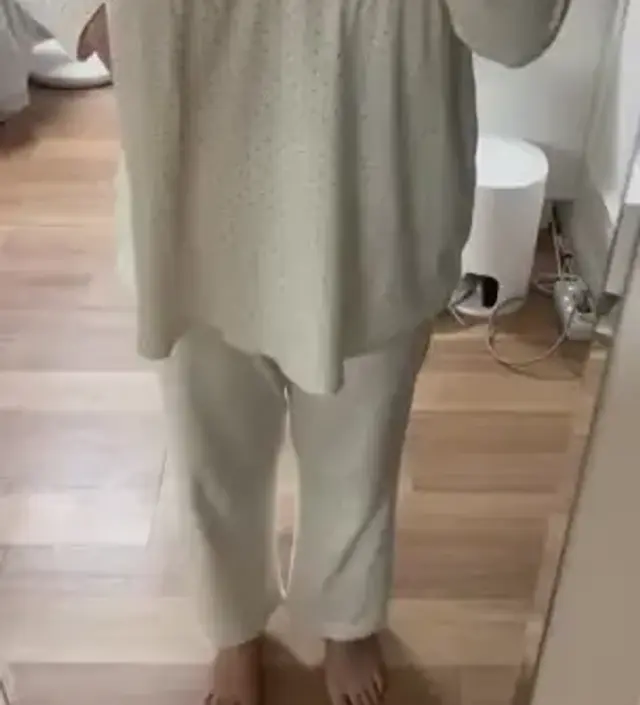 중기 접어들어서 촉감이 좋은 잠옷 찾고 있었는데 딱이에요! 소재 엄청 부드럽고 포근해