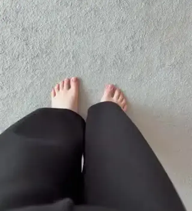 진짜 편해요 강추합니다. 기장, 폭 모두 마음에 들어요. 출산 후에도 입을 수 있을 것 