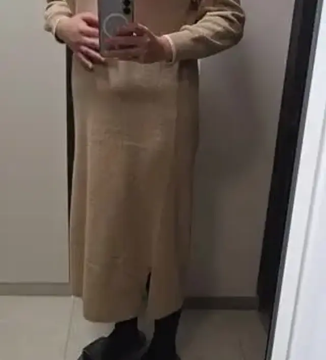 두께감도 좋고 예쁘고 활동할때 편해요~ 출근룩으로 좋습니다~