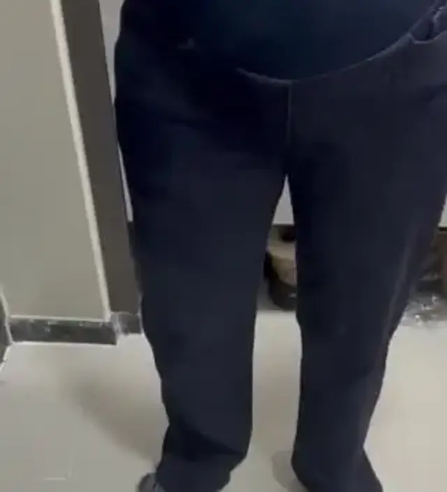 임신 5개월까진 기장도 딱맞고 잘 맞아서 입고 다녔는데 6개월차가 되니 작은 느낌이 들