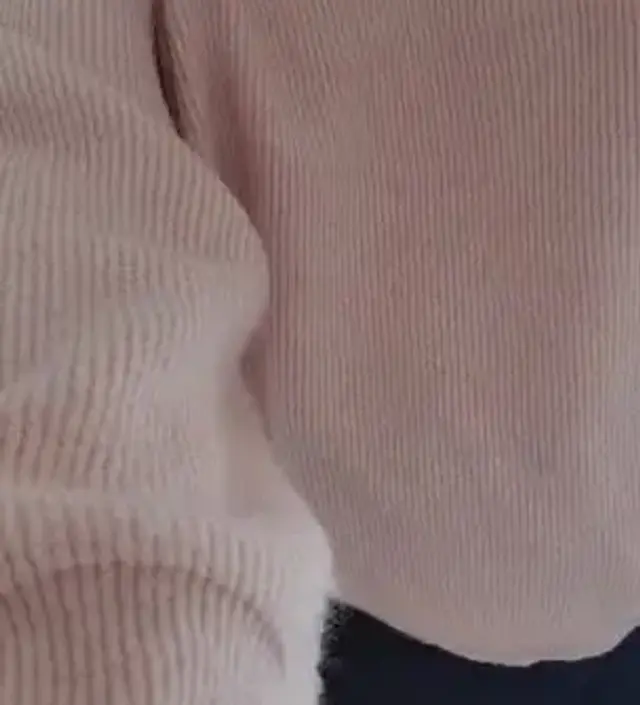 색깔은 살구핑크고 화사하니 좋습니다
