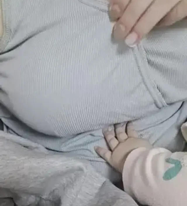 지금도 입고있어요!! 수유브라가 많은데 이게 젤 좋네요~♡