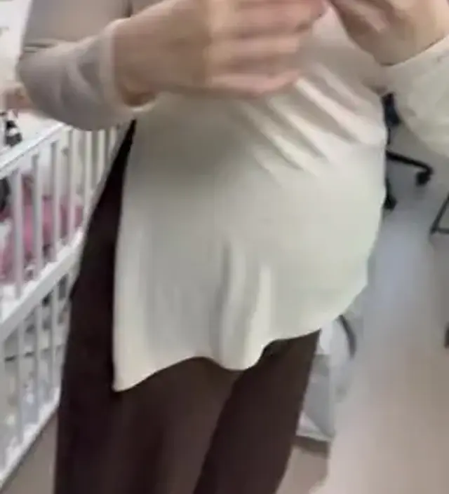 비침이 좀 있는 편이고 소재는 좋아요
