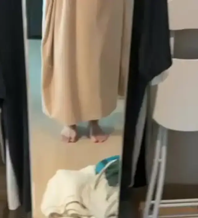 살짝 무겁고 조금 길어서 발목까지 오는데 오히려 좋고 따뜻해요 편하고 