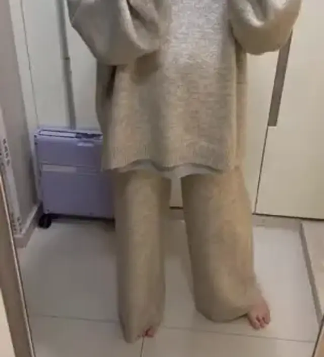 생각보다 가볍고 편해서 놀랬어요 재질도 부드럽고 출산 후에도 착용 가능해요 