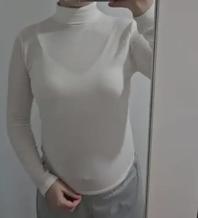 신축성 엄청 좋고 따뜻해요! 안에 받쳐입으랴고 샀어용