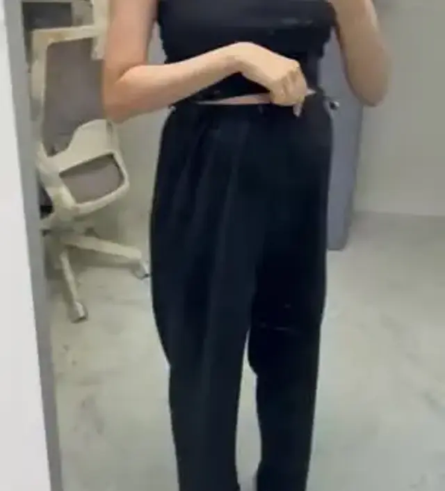 36주인데 배 편하고 부들부들 편해요! 옆에 고무줄조절도 돼서 나중에 애기낳고 입기도