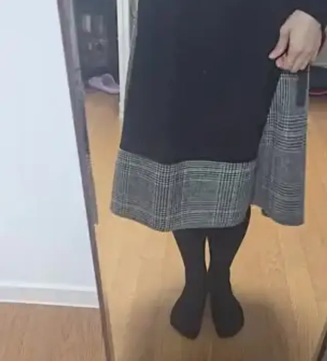 블랙 스타킹이 필요해서 사서 신어봤는데,
