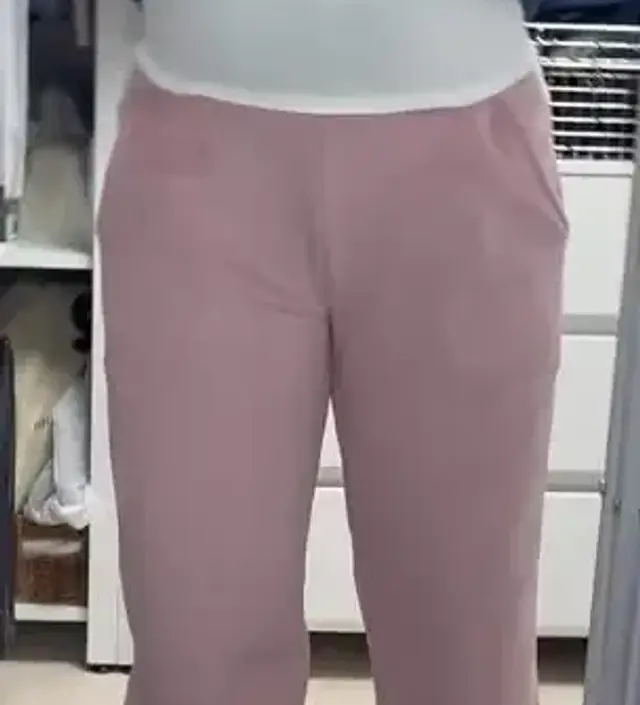 부들부들 소재가 좋네용 겨울에 따숩게 입을수 있을거 같아용 