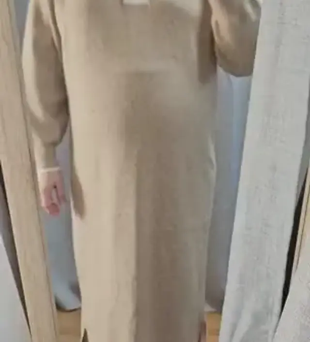 가을에 잘 입었고 보풀도 잘 안나요 부드럽고 색도 예뻐요