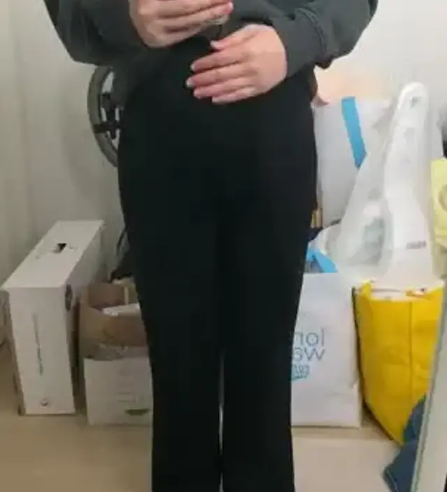 안감 기모가 들어서 정말 따뜻하고 소재가 부드러워요. 밴딩도 너무 편해서 만삭인데도