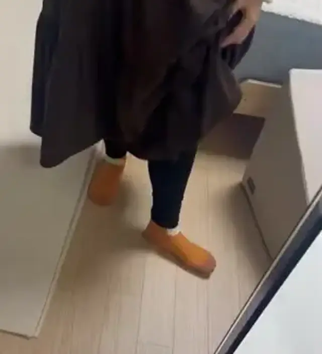 이뻐요 특기모만 샀었는데 너무 더워서 좀 더 얇은 제품로 구매해봤어요 맘에 드네요 1