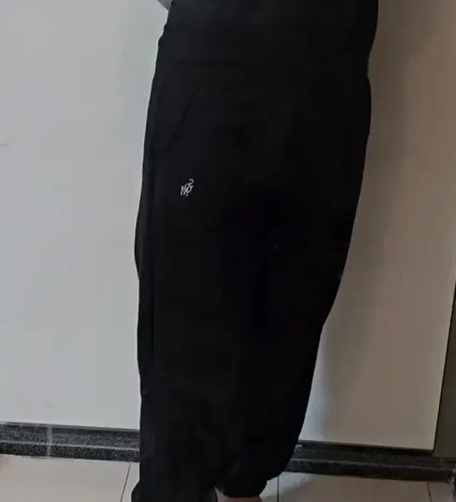 임신하고 나서 편하게 입을 수 있는 바지를 찾다가 짱편해조거 기모 버전을 선택했어요