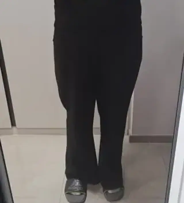 허리 부분이 편하고 너무 좋은데 아주 두툼하지는 않아서 한겨울에는 안에 내복입어야 