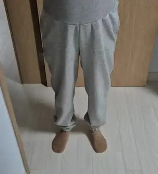 보드랍고 따뜻하게 좋습니다 그리고 발목 시보리도 너무 조이지 않아서 최고네요 편안하