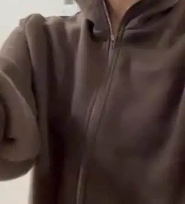 포근하고 편하게 입기 좋아요~ 만삭 임산부인데 배가 끼진 않지만 여유가 더 있었으면 