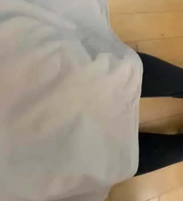 단정하고 따뜻하고 수유 가능해서 딱 좋은데 주름 관리가 좀 어려워요 스팀다리미로도 