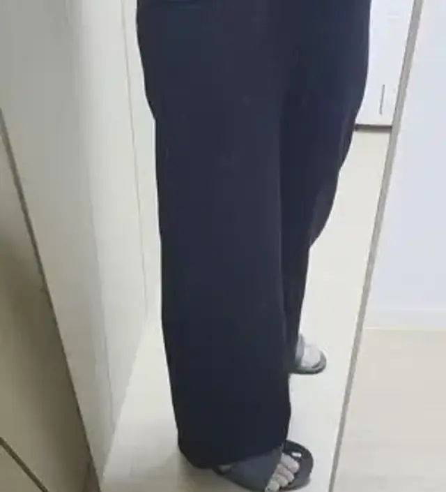 강추합니다. 얇은 바지는 있는데 날이 추워지니 안되겠다 싶어 주문했어요 사이즈 넉넉