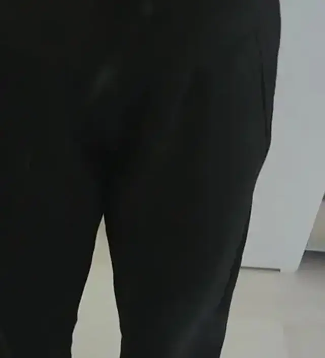 기모 없는 버전으로 구매해서 입어봤는데 편하길래 이번에 겨울용으로 한번 더 구입했습