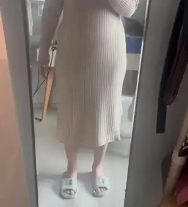 부해보일줄 알았는데 오히려 포근하니 블랙과 다르게 색감이 따뜻해서 이뻐요. 임부복 