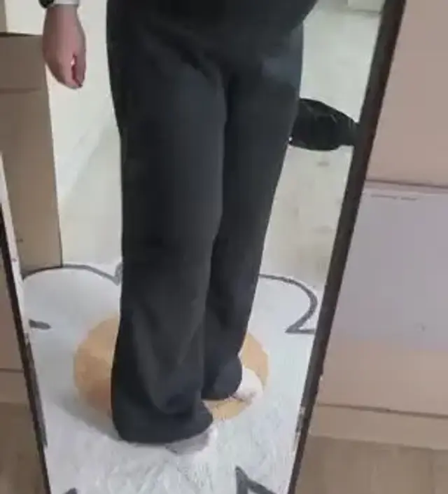 겨울바지로 구매했어요~안에 털이 있어서 따수워요♡ 12월 출산이라 예정일 한달남았지