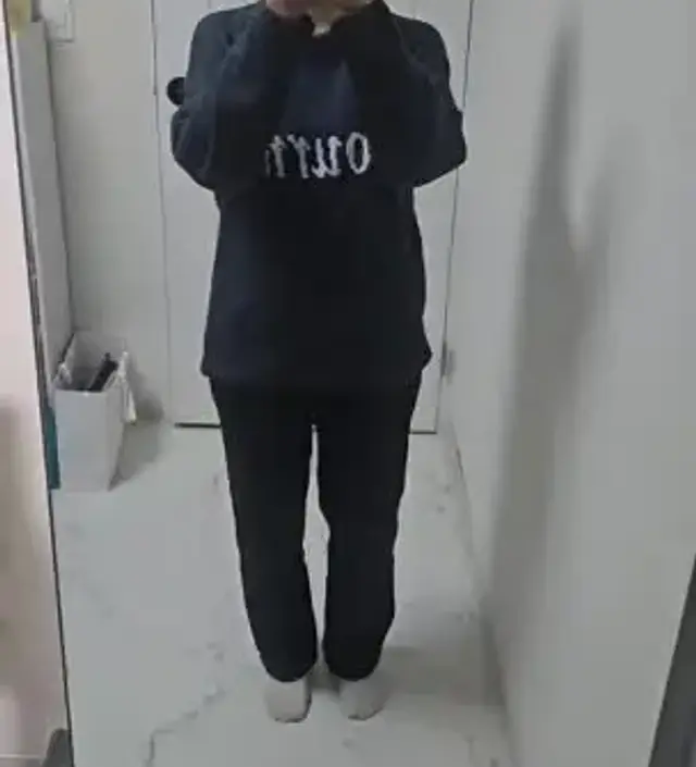 임신 21주차 입니다. 슬랙스 말고 다른 재질의 바지를 구매하고 싶었는데 너무 만족입니