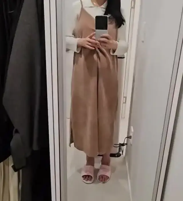 소임에서 산 옷 중에 제일 이쁜거 같아요~ 여성스럽고 임산부 옷 중에 벙벙하거나 너무