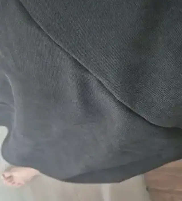 생각보다 폼이 널널해서 입기 편해요
