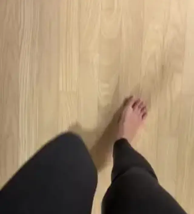 진짜 편해요 평소 생각하는 쫀쫀한 스판끼 넘쳐나는 그런 운동용 레깅스가 아니라 집에