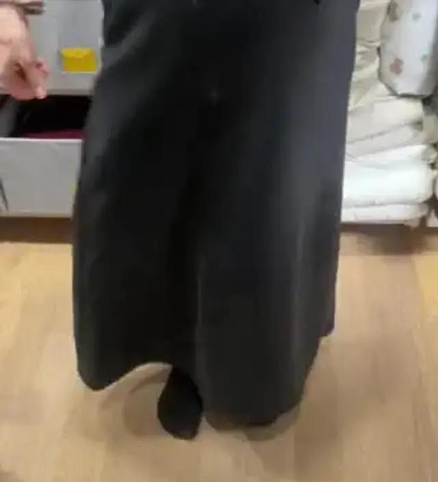 키 155기준 좀 길긴해요...ㅠㅠ 그치만 4-5센치만 커도 예쁠 것 같아서 줄여입으려고요