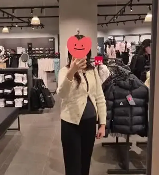 26주고 키가 170이고 지금 59kg이에요.
