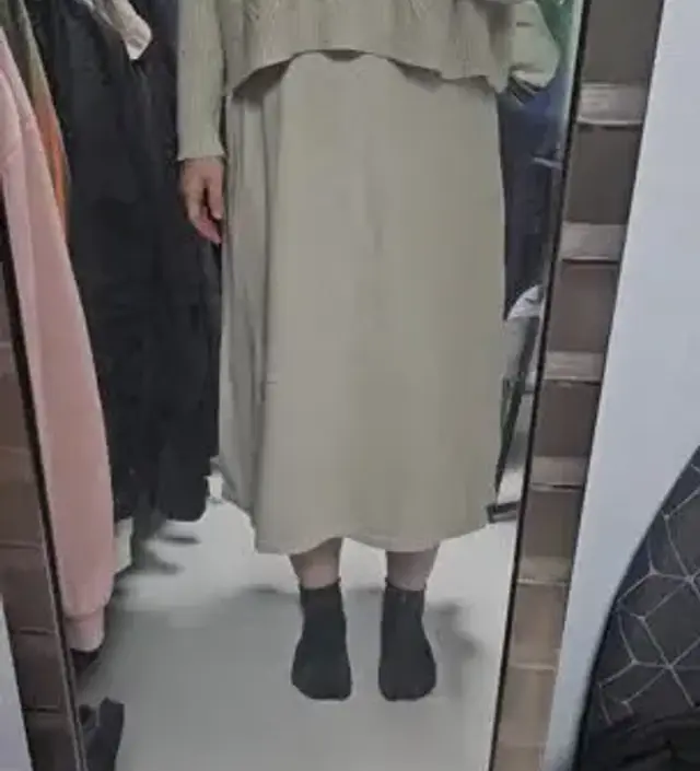 하비라 더 긴걸 생각했는데 생각보다 짧긴했는데 색감이 예쁘고 단아해보여서 입으려고